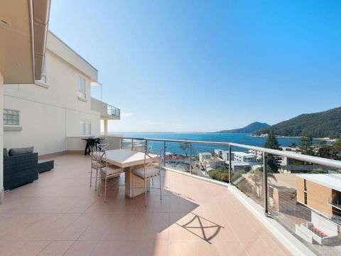 Views Views & More Views Sub Penthouse In Shoal Bay - Australian Directory 6