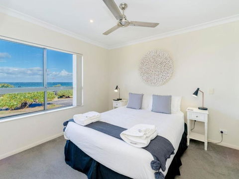 The Sands 7 Great Views Across The Ocean - Australian Directory 6