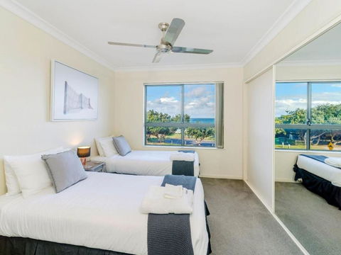 The Sands 7 Great Views Across The Ocean - Australian Directory 5