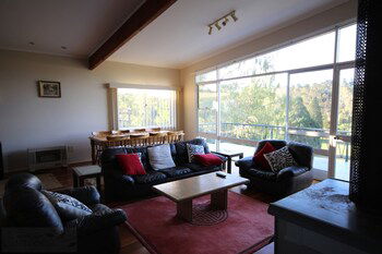Fairways Close - Australian Directory 6