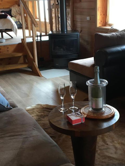 Springmead Rustic Cabin - Australian Directory 1