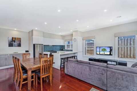 Merri Place - Australian Directory 2