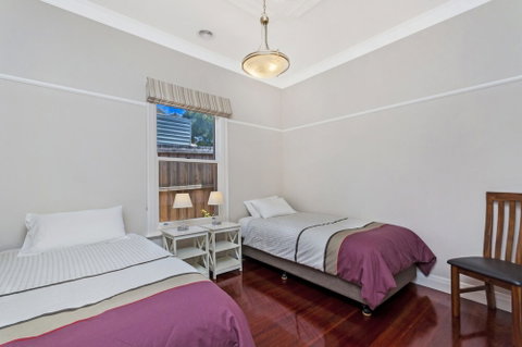 Merri Place - Australian Directory 4