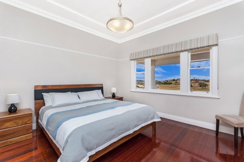 Merri Place - Australian Directory 6