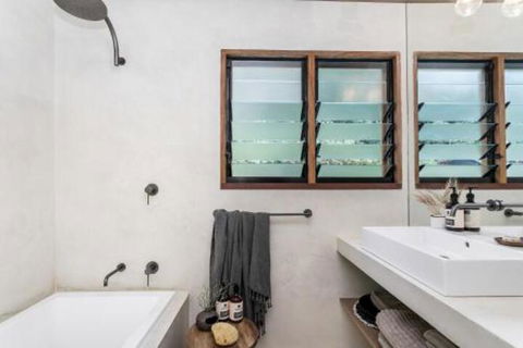 Eastern Rise Main House - Australian Directory 6