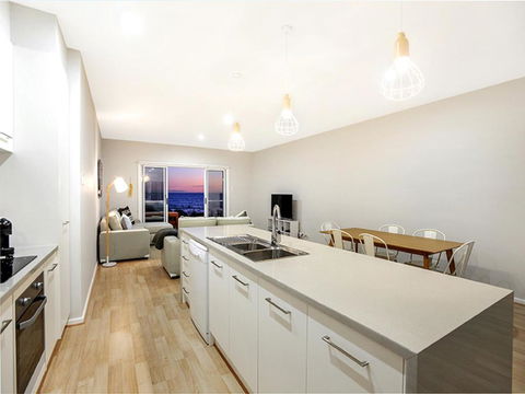 High Tide Wallaroo Beachfront Property Pet Friendly - Australian Directory 1