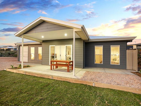 High Tide Wallaroo Beachfront Property Pet Friendly - Australian Directory 3
