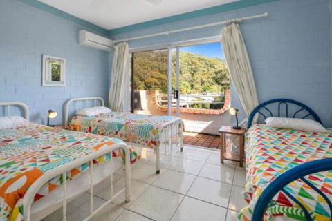 17 The Islander Resort - Australian Directory 4