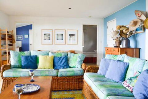 Hillhouse - Australian Directory 6