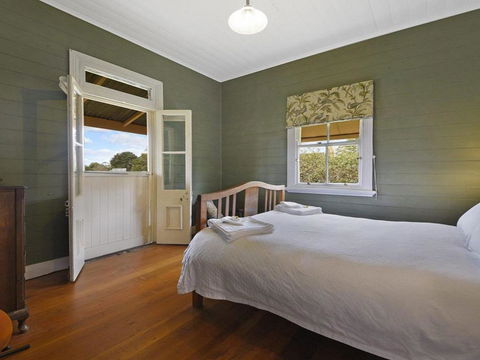 Station Masters Cottage Classic Quaint & Nostalgia - Australian Directory 6