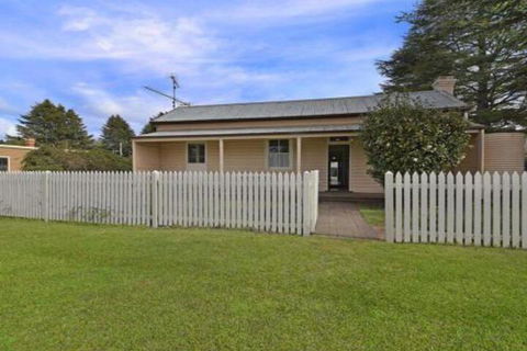 Station Masters Cottage Classic Quaint & Nostalgia - Australian Directory 0