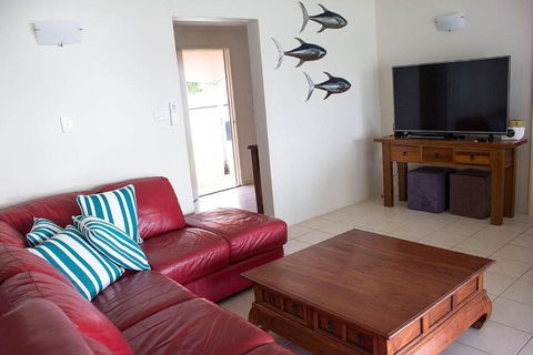Beach Haven - Australian Directory 4