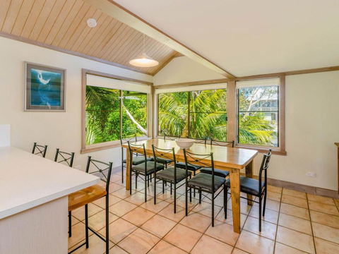 The Crest 2 At Beautiful Angourie - Australian Directory 4