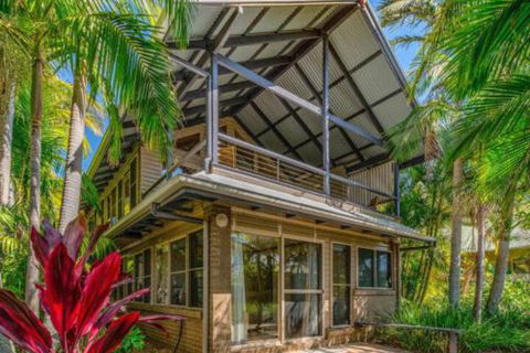 The Crest 2 At Beautiful Angourie - Australian Directory 0