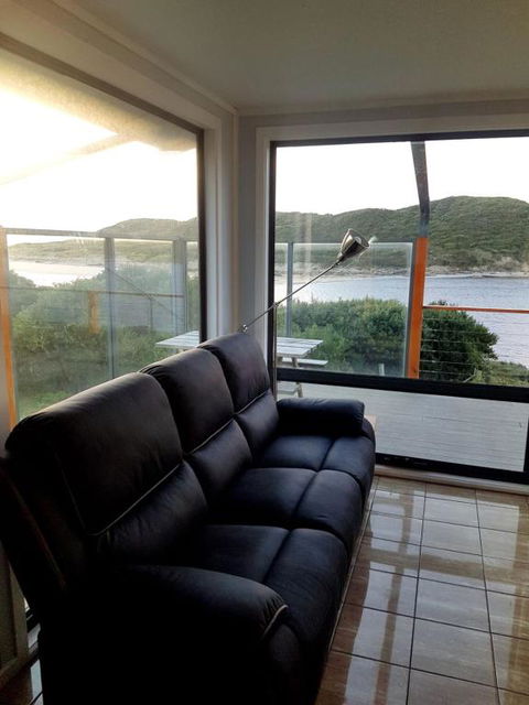 Ocean View Cottage - Australian Directory 1