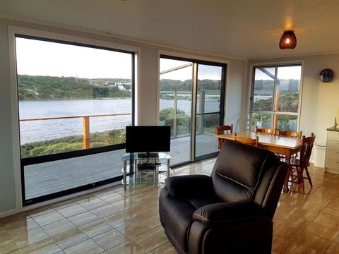 Ocean View Cottage - Australian Directory 6