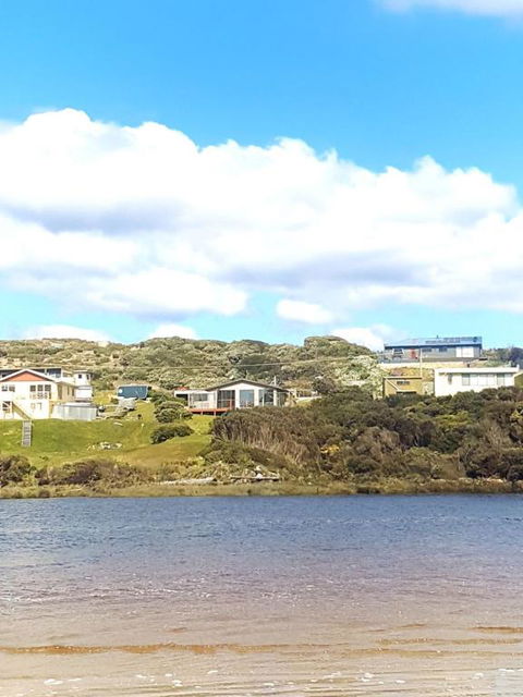 Ocean View Cottage - Australian Directory 3