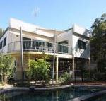 20 Orania Court Spacious home with swimming pool - Australian Directory
