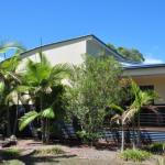 44 Cypress Avenue Holiday Home In A Quiet Location Close To Patrolled Beach & CBD - Australian Directory 0