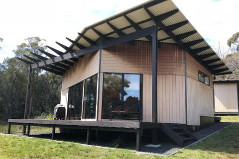 BAY Of FIRES ECO HUT Off Grid Experience At Binalong Bay - Australian Directory 2