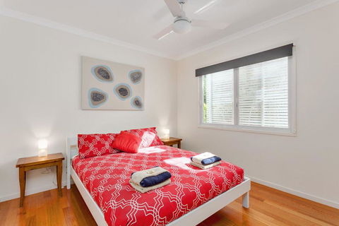 19 Satinwood Natures Retreat With A Bit Of Sandy Feet - Australian Directory 1