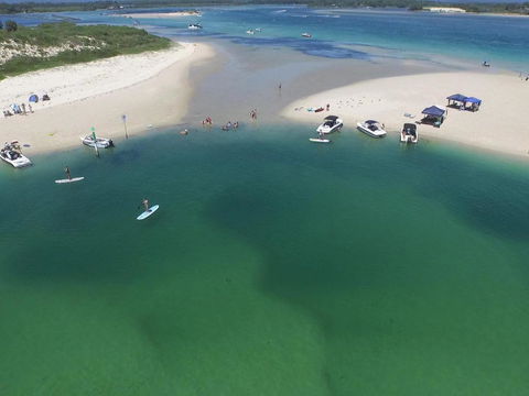 Champagne Court 1 With Water Views - Australian Directory 3