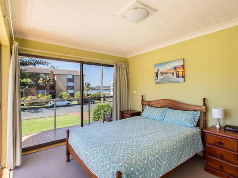 Champagne Court 1 With Water Views - Australian Directory 6