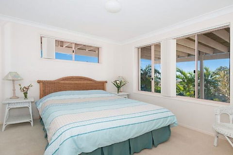 Pacific Rose Winter Holiday Special - Australian Directory 7