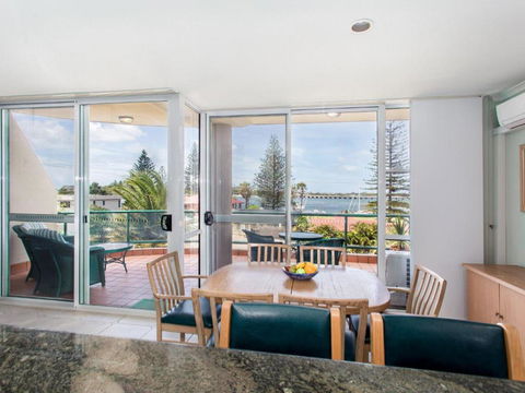 Castillo Del Mar 10 Lake View Roof Terrace With Spa - Australian Directory 2