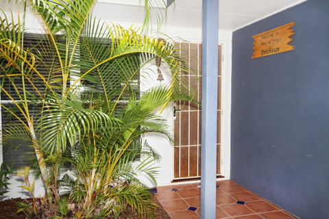 FANTASTIC HOLIDAY UNIT In A PERFECT LOCATION - Australian Directory 2