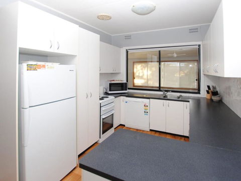 59 Wharf Street Opposite Bowling Club - Australian Directory 6