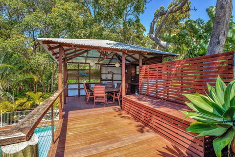 Geckos Rest Rainbow Shores Executive Beach House Pet Friendly Pool Wi Fi - Australian Directory 5