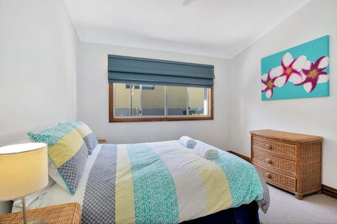 Geckos Rest Rainbow Shores Executive Beach House Pet Friendly Pool Wi Fi - Australian Directory 3