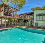 Geckos Rest Rainbow Shores Executive Beach House Pet Friendly Pool Wi fi - Australian Directory