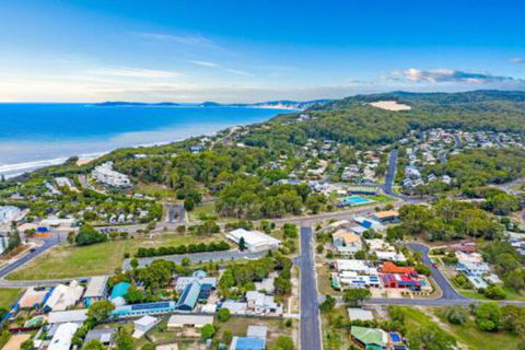 Sunyata Beach House Rainbow Beach Beachside Escape With A Pool Pet Friendly & Wi Fi - Australian Directory 5