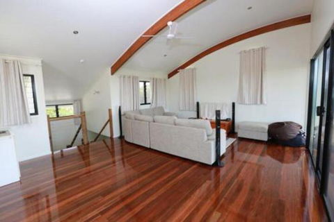 25 Naiad Court Rainbow Shores The Ultimate Beachside Executive Property Air Conditioned - Australian Directory 3