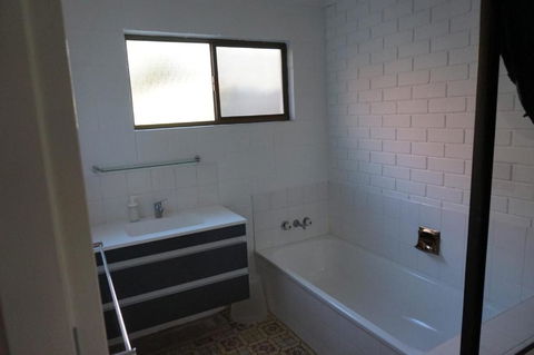 2 29 Rumbalara Avenue Rainbow Beach Bring Your Dog Or Your Cat Or Bring Both Free Wi Fi - Australian Directory 4