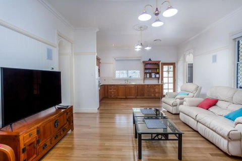 5 Bomburra Court Rainbow Beach Ticks All The Boxes Pool Shed Fenced Yard Pet Friendly - Australian Directory 6