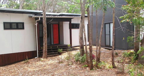 16 Ibis Court Rainbow Shores Beautiful Private & Peaceful Wi Fi - Australian Directory 4