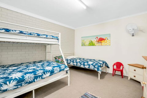 1 33 Tingira Close Rainbow Beach Gorgeous Ocean Views Swimming Pool Air Conditioning - Australian Directory 2