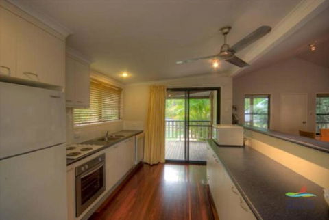 8 Orania Court Rainbow Shores Privacy Peace & Quiet - Australian Directory 3