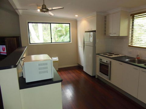 8 Orania Court Rainbow Shores Privacy Peace & Quiet - Australian Directory 4