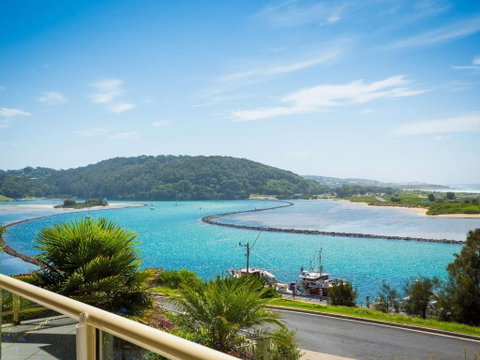 Grand Pacific 1 Unit 1 - Australian Directory 6