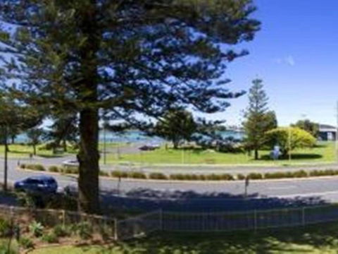 Heritage 202 Overlooking The Water - Australian Directory 4