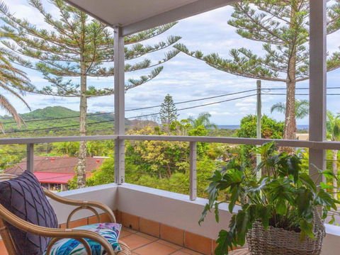 EAST COAST ESCAPES Lighthouse Studio - Australian Directory 2
