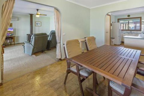 Eagle Point Getaway Waterfront Serenity! - Australian Directory 5