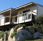 KINGFISHER COTTAGE Beachfront at the Binalong Bay - Australian Directory