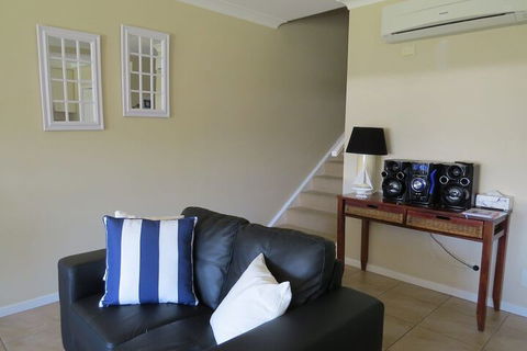 Elsinor Townhouse 10 Mulwala - Australian Directory 7