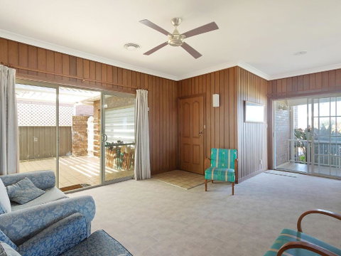 120 Ocean Parade Dalmeny - Australian Directory 6