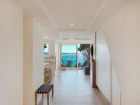 Dollini Ocean (Unit 1) - Australian Directory 5